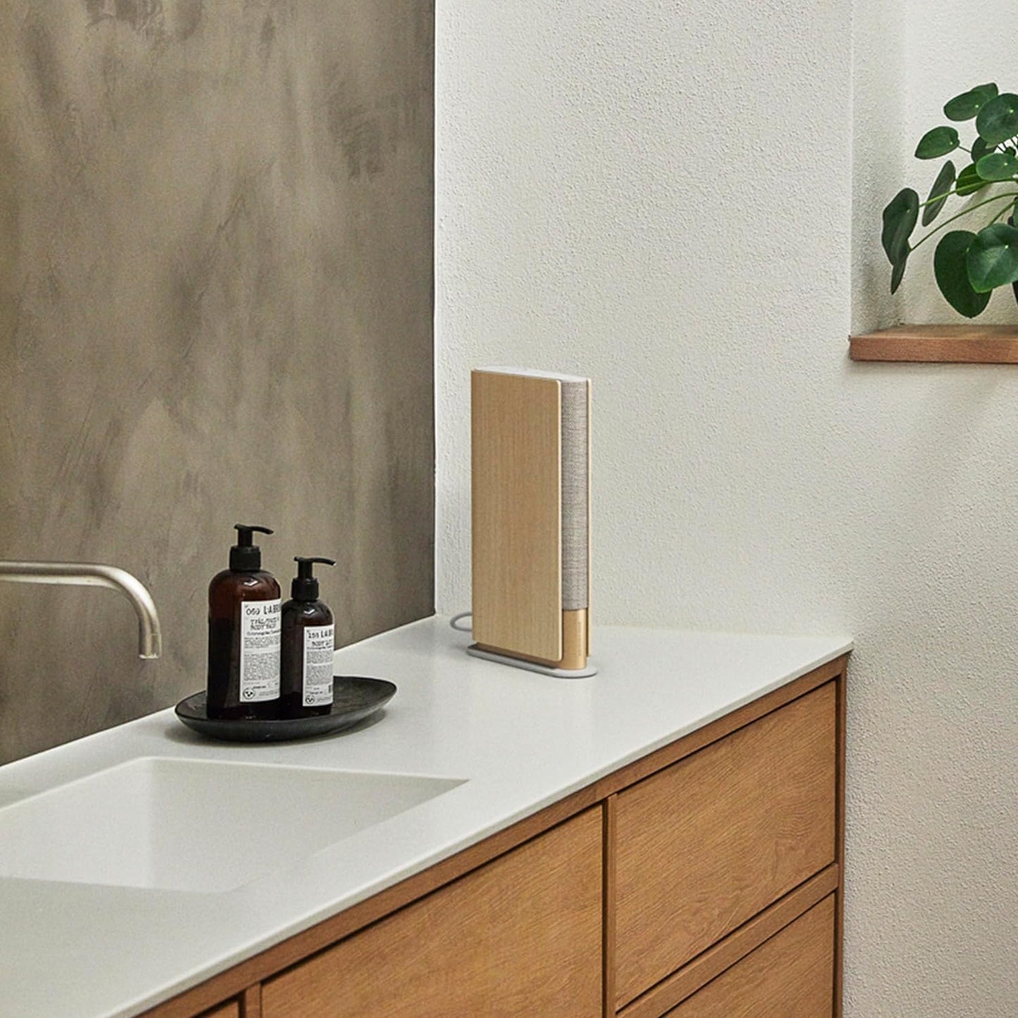 BANG & OLUFSEN BEOSOUND EMERGE WIFI HOME SPEAKER