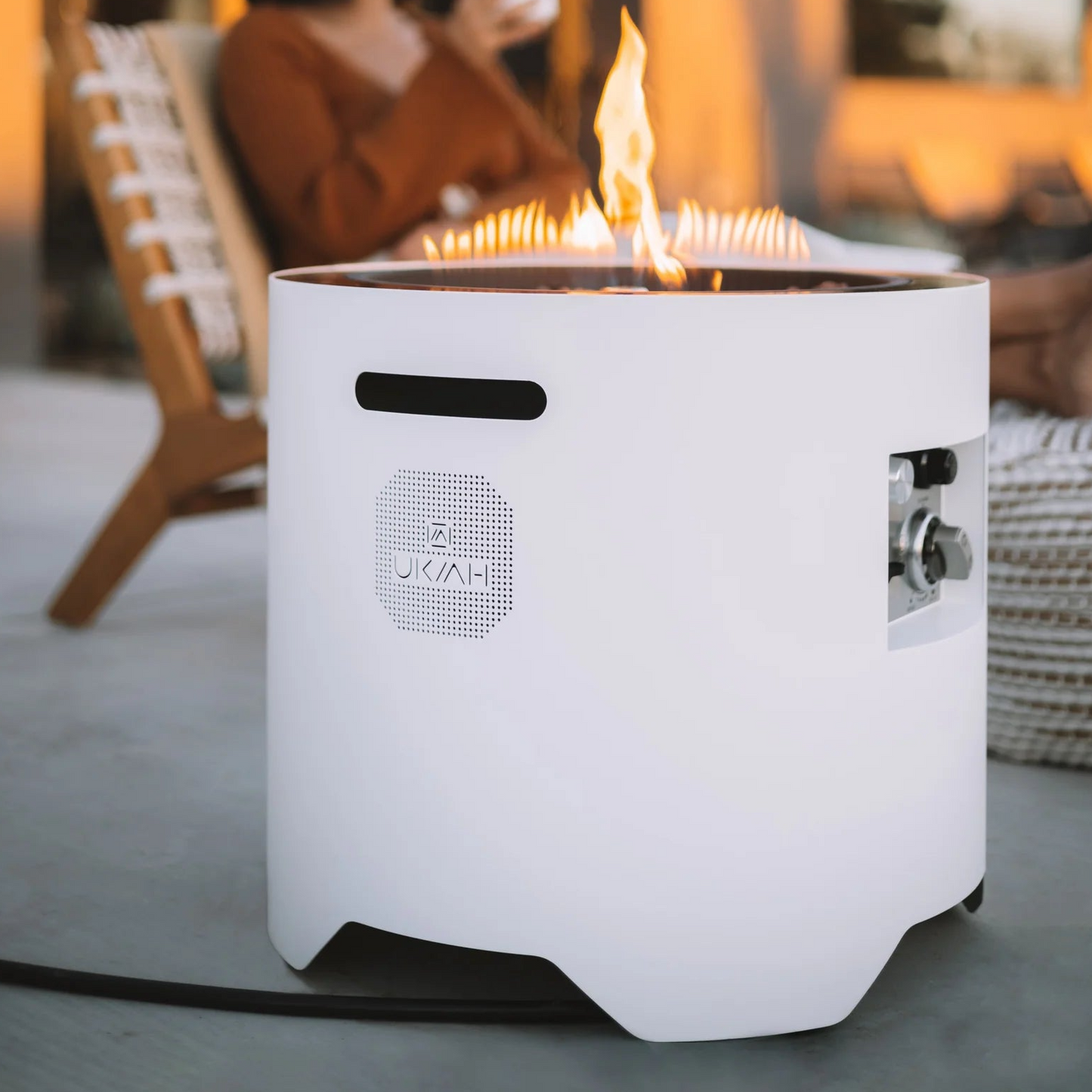 UKIAH VOYAGER - FIRE PIT & SOUND SYSTEM