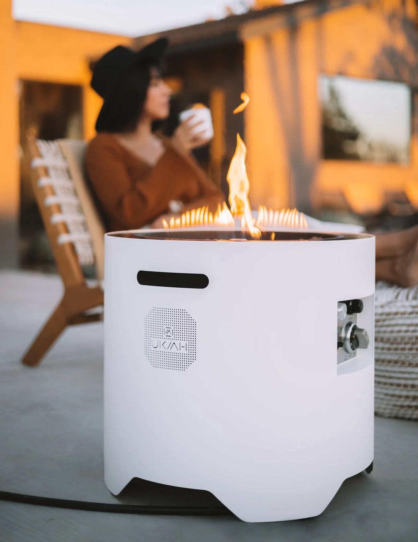 UKIAH VOYAGER - FIRE PIT & SOUND SYSTEM
