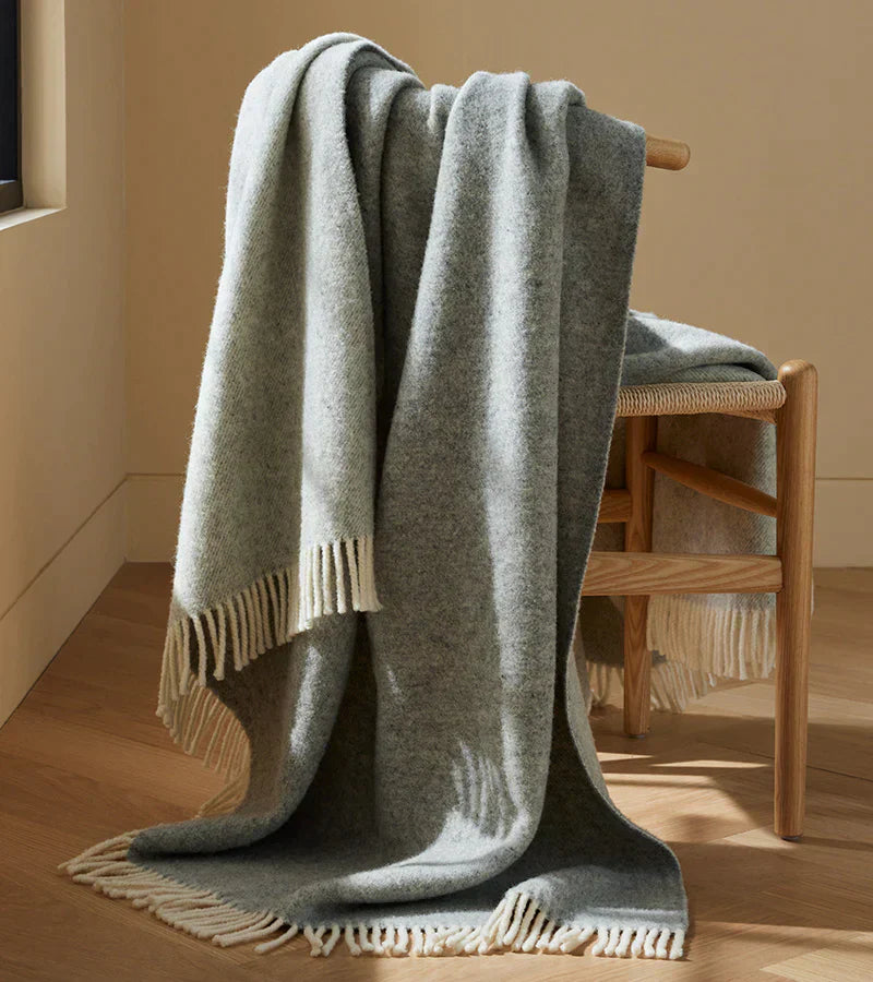 BROOKLINEN TWO-TONED LAMBSWOOL THROW