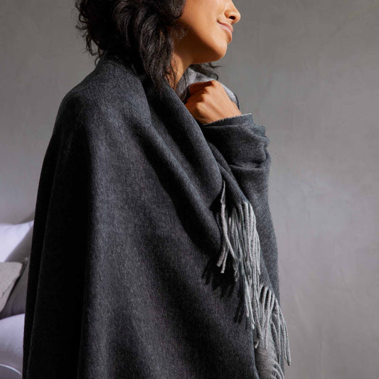BROOKLINEN TWO-TONED LAMBSWOOL THROW